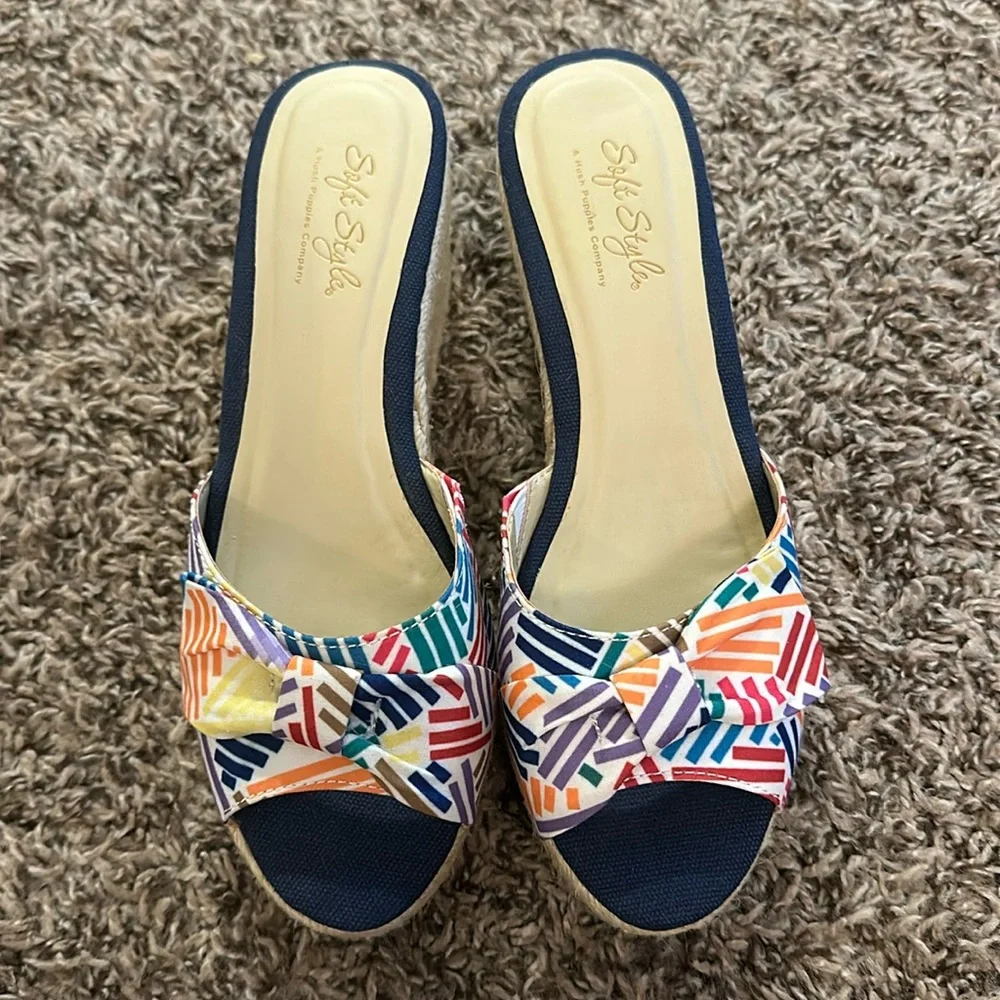 Soft style multi random color strip wedge